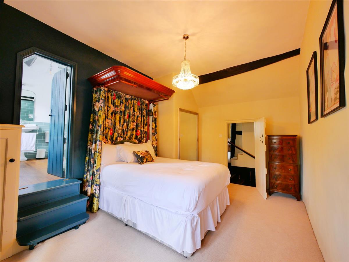 Property Image c2a53a23-2f99-4056-8701-35389dfe04ca