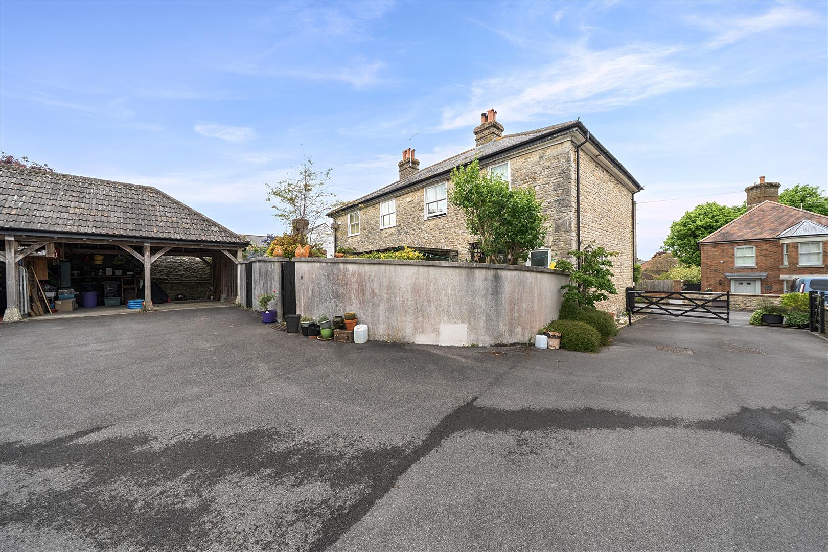 Property Image c2add5ea-2da0-4176-86d6-5f7ced4caea3