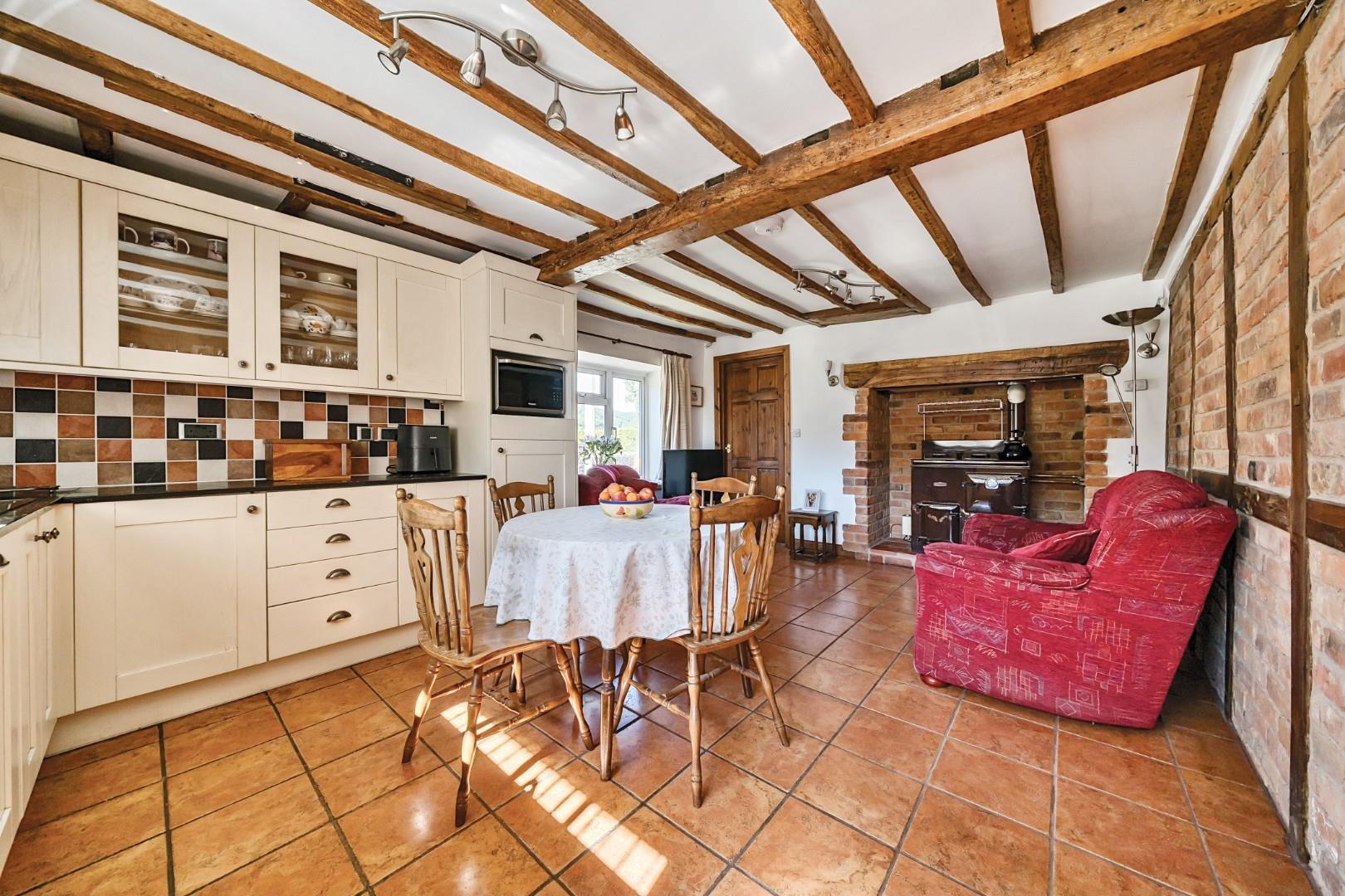 Property Image c2e49ccc-ff01-467e-a810-47b978831d39