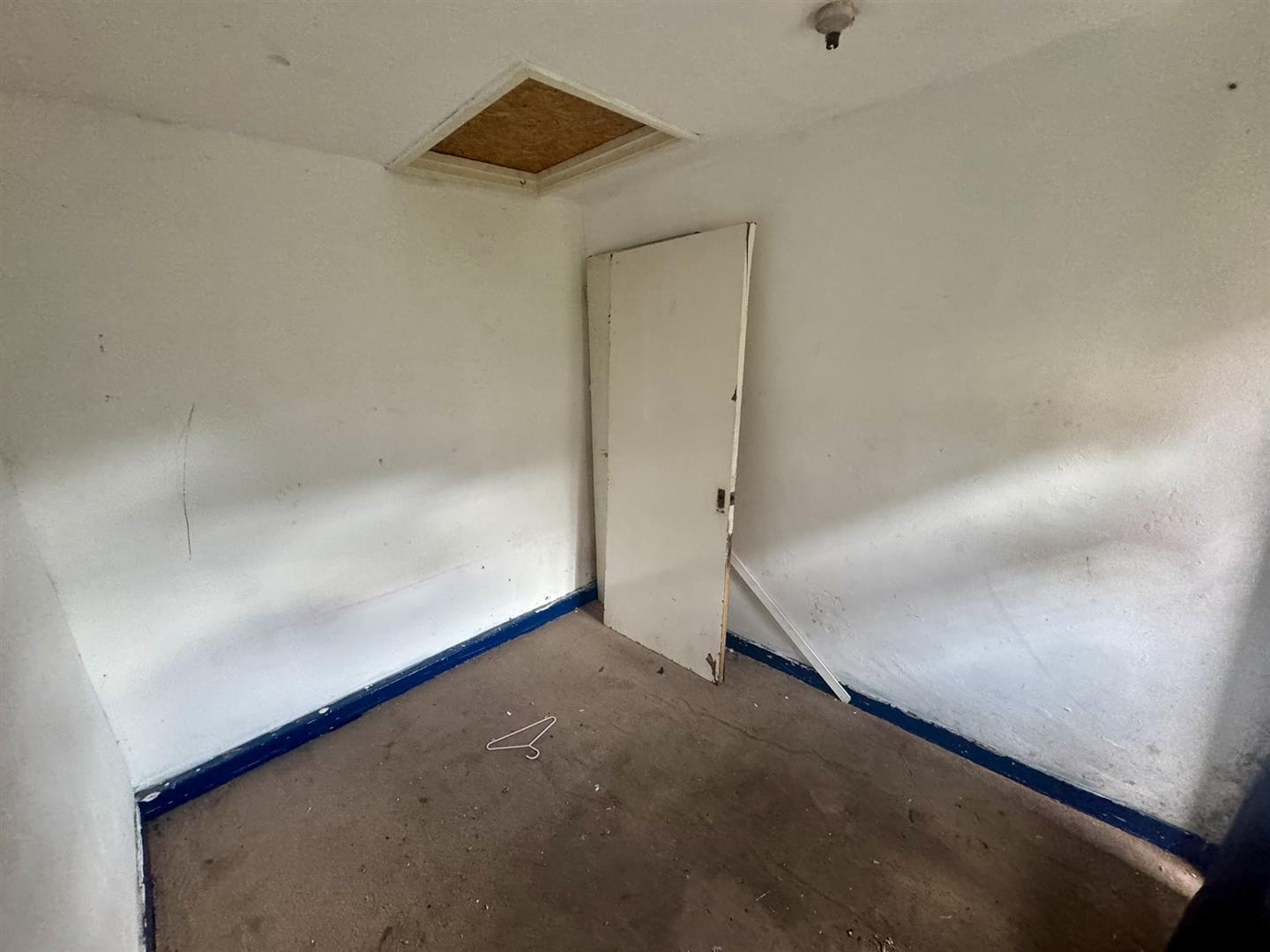 Property Image c2fa0b12-90eb-44a9-92d6-f2b4a5644189