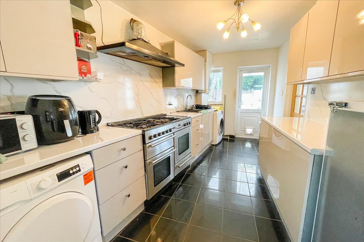 Property Image c308a5ec-a007-4182-9ec7-62400bfad837