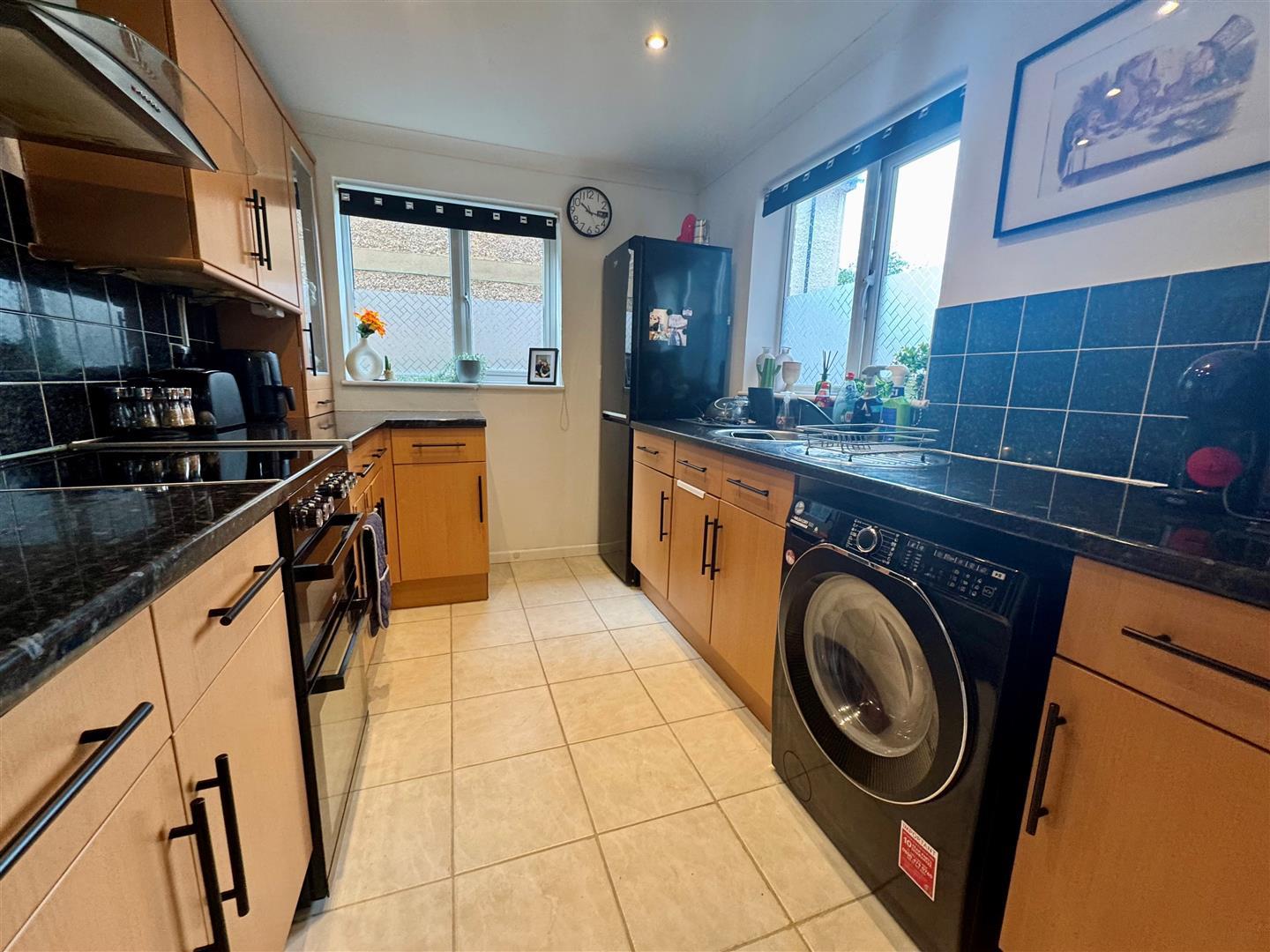 Property Image c315c392-6504-48a9-a85b-f8a8a4bb1b8b
