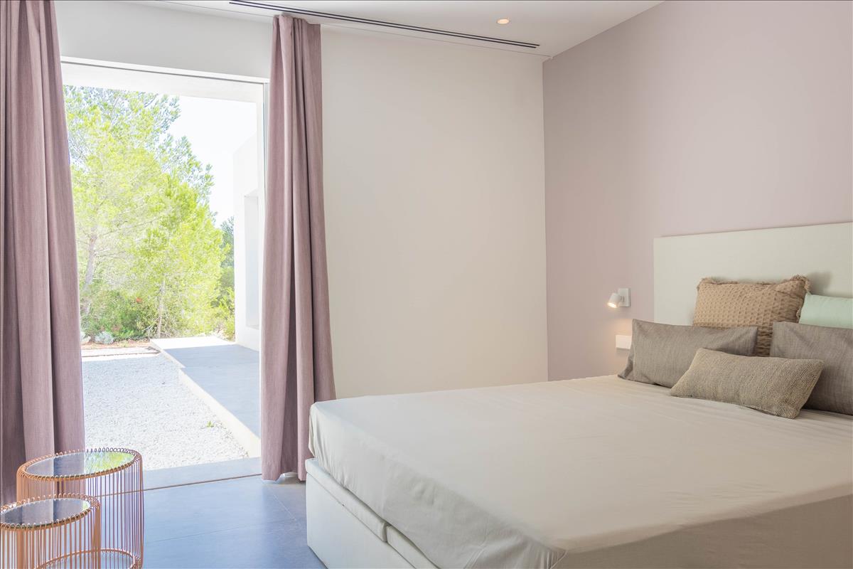Property Image c317f954-5ef6-4f44-aab8-11538e76bf1f