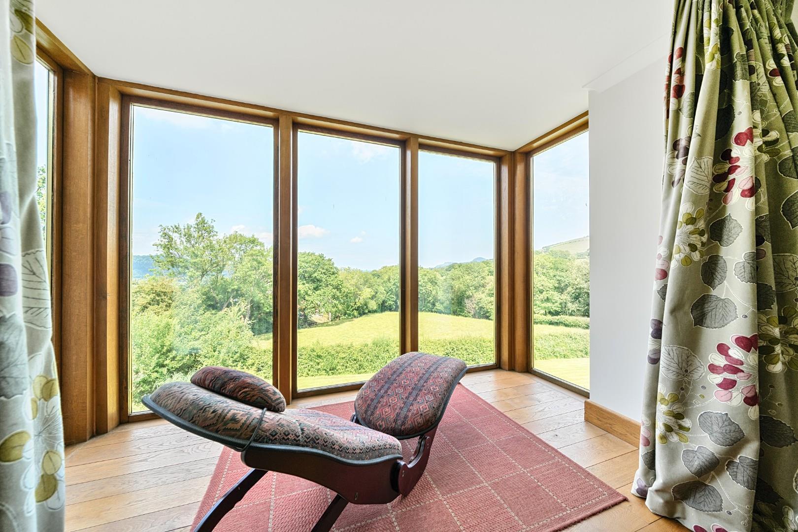 Property Image c32a6f58-a3a7-4472-b430-24870db67aee