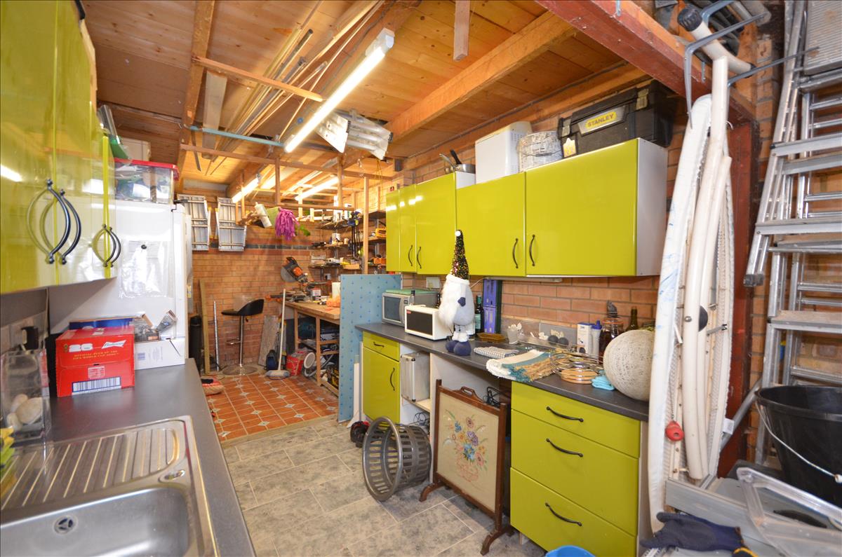 Property Image c3405871-db64-41bc-8426-70bf6763bb94