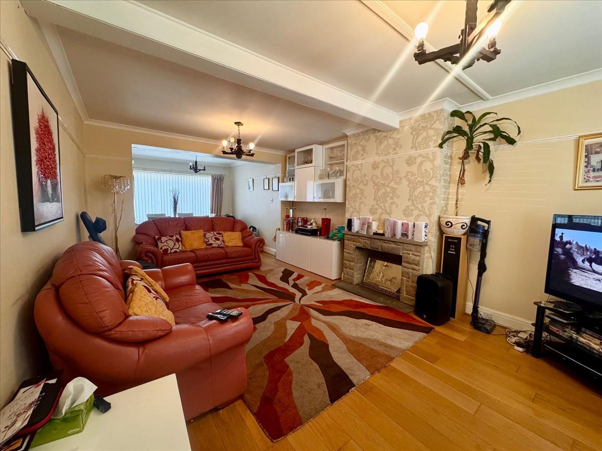 Property Image c36a2757-44c0-49cb-8784-92661d2bc7f2