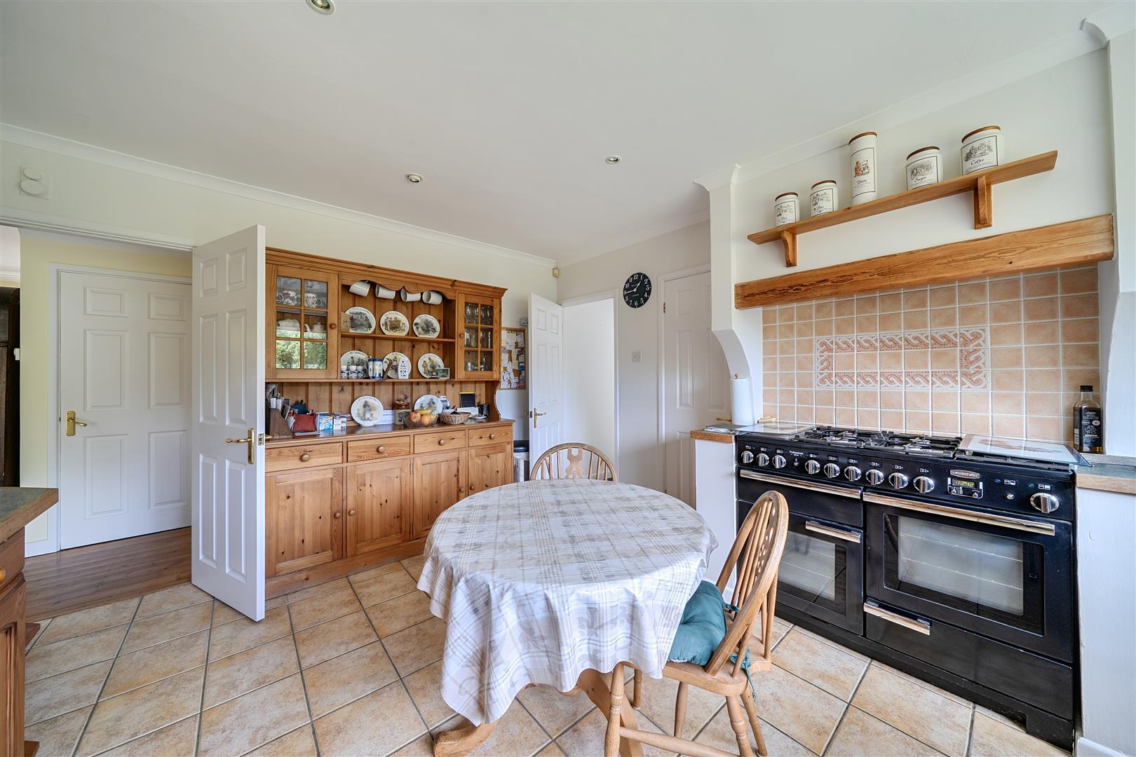 Property Image c36b3788-d935-47ec-8356-411b92837a47