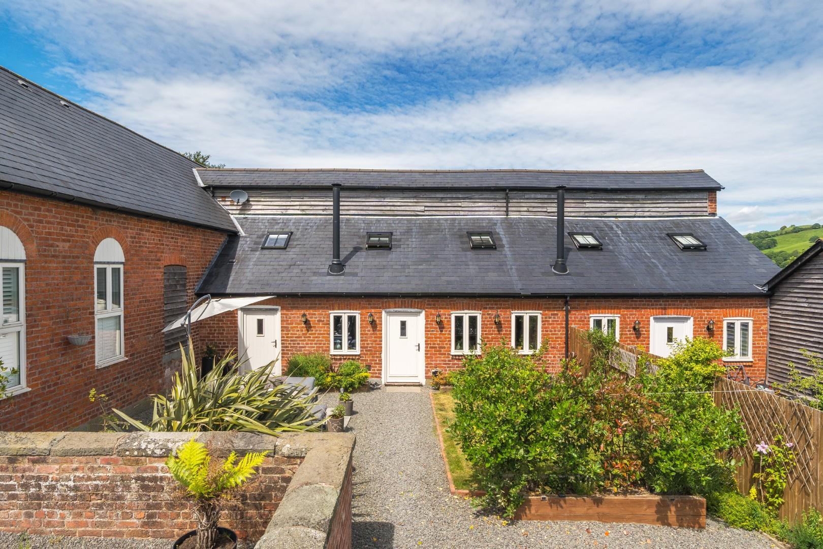 Property Image c3753073-4780-44e4-9e4e-9dfb09ee68dc