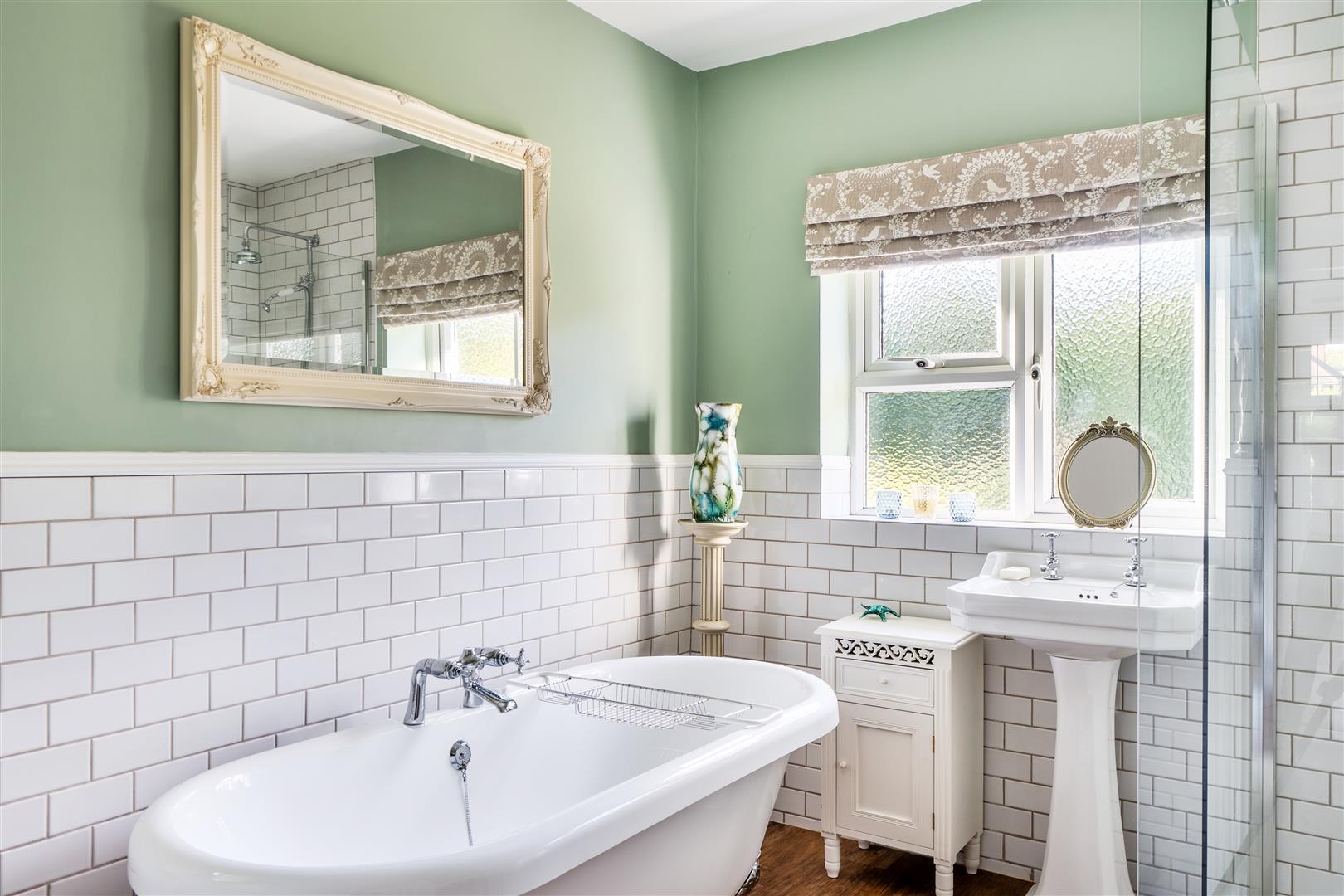Property Image c3826966-2180-4dd2-a5c1-10d6a8e4946b
