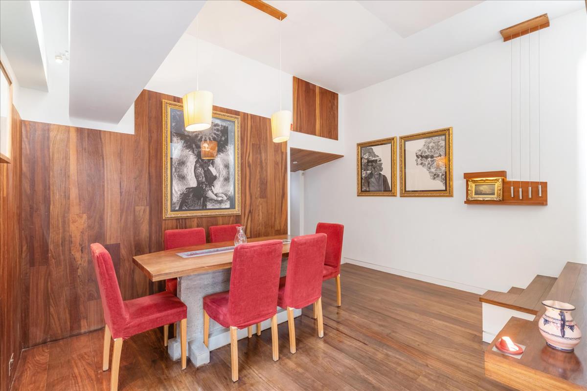 Property Image c39a358c-02eb-484c-a8da-323da77cabe8