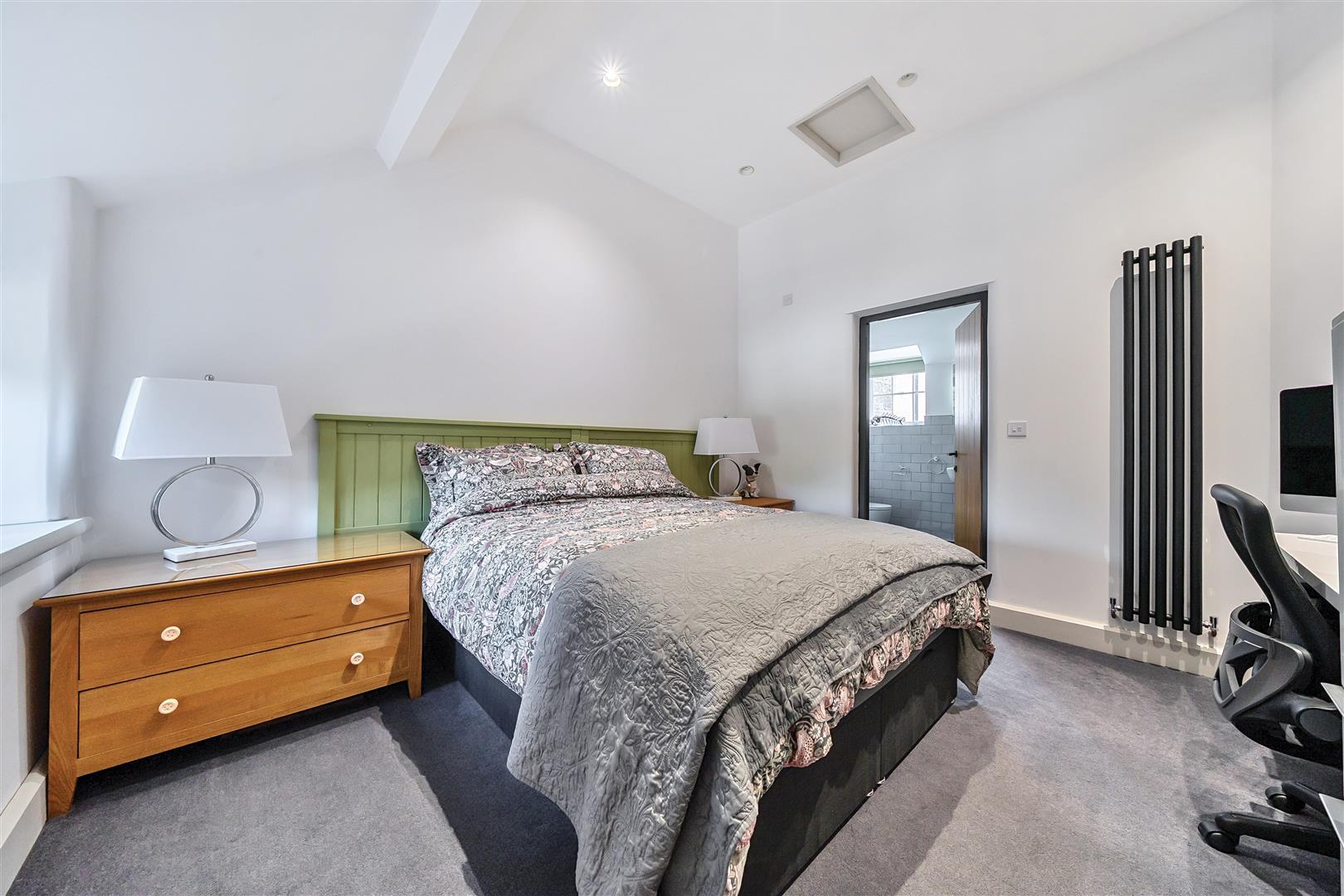 Property Image c3c746c5-abec-429f-ac95-ef30462f1ed5