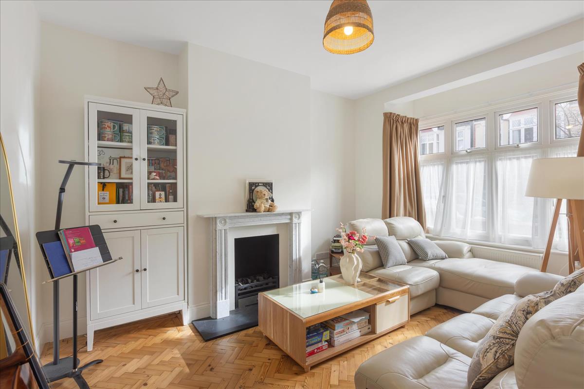 Property Image c412f2fc-75f9-4111-93b7-1009252e2ef1
