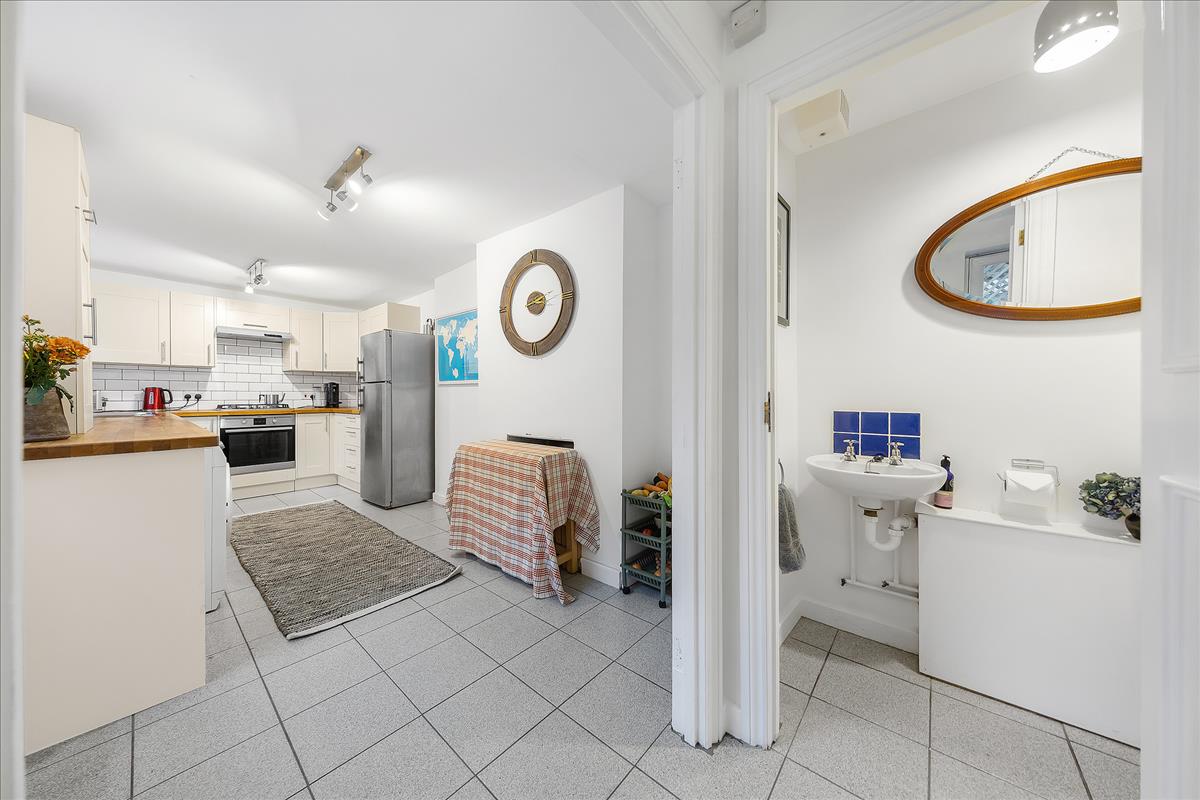 Property Image c4142bf6-cddd-40d9-86e4-3e270243b226