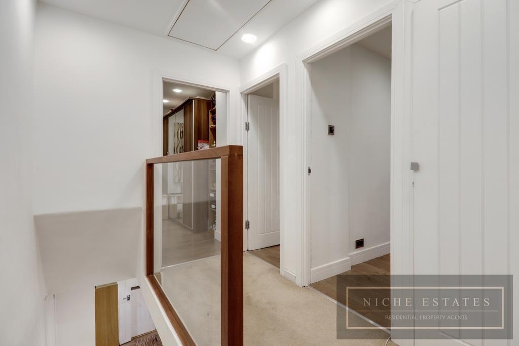 Property Image c417b528-0eb9-44db-8cf7-19e30a20c355