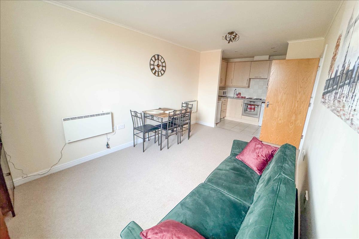 Property Image c4225dd1-e76f-47b3-8336-ab1cf7c0fce3