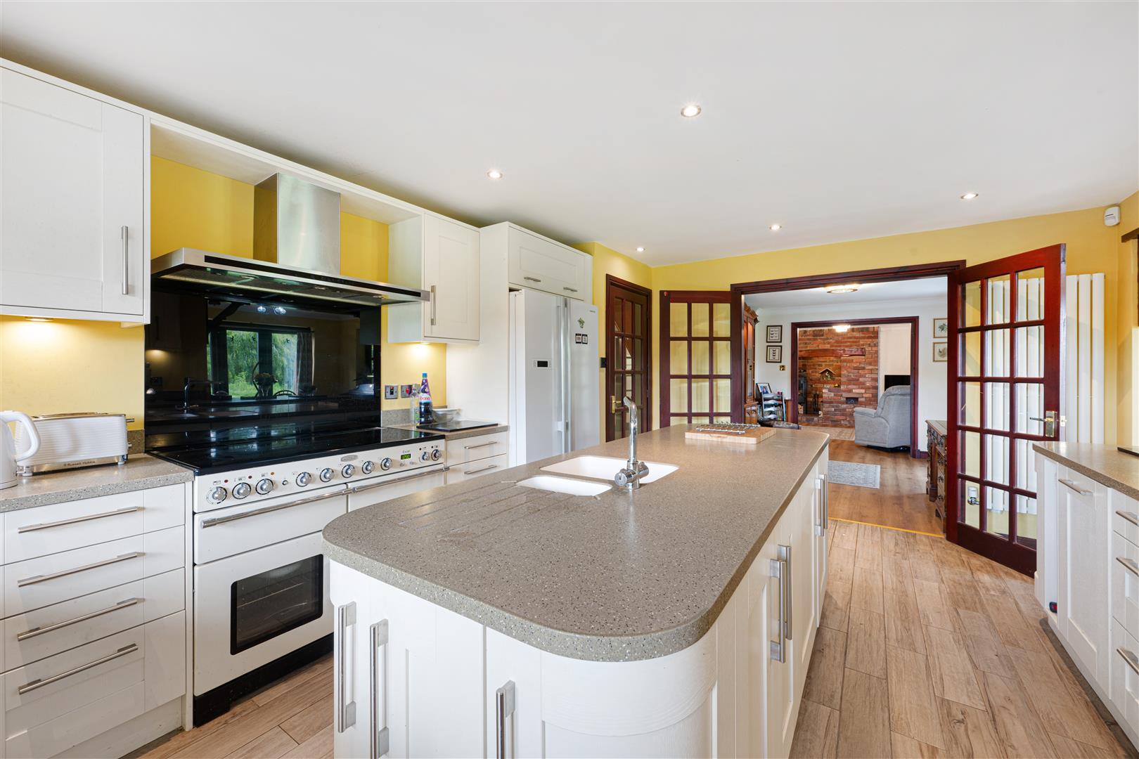 Property Image c4498bf2-2951-4844-a303-9753716d7929