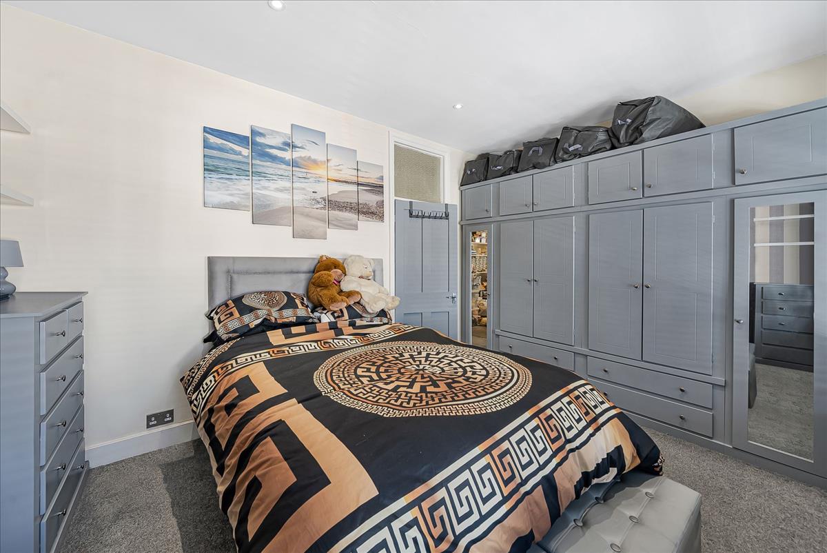 Property Image c477f7f4-eec7-40c3-bc73-c22e2a431500
