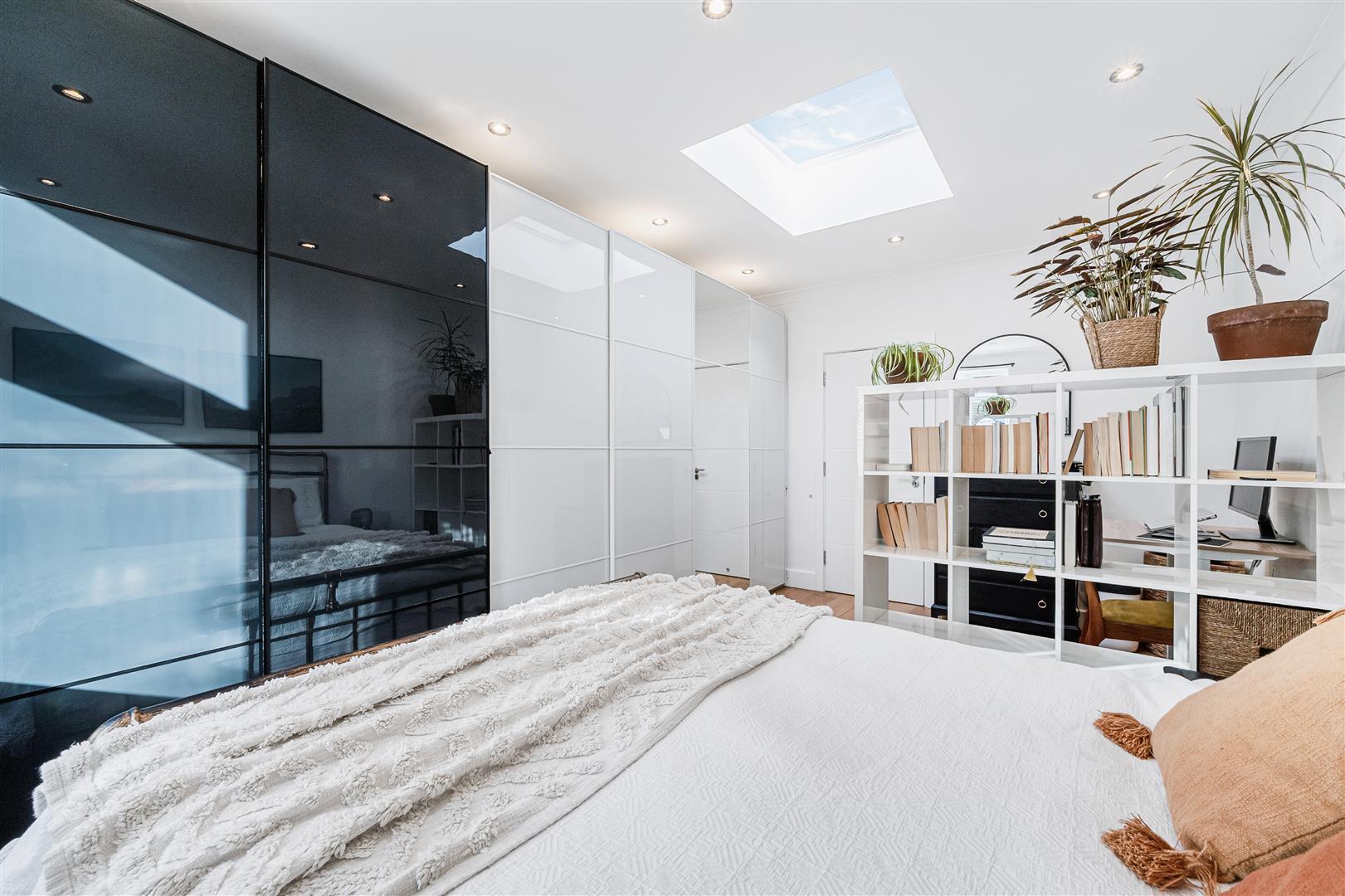 Property Image c48e15c4-6e6a-421e-a5c9-5bd2ba36f85d