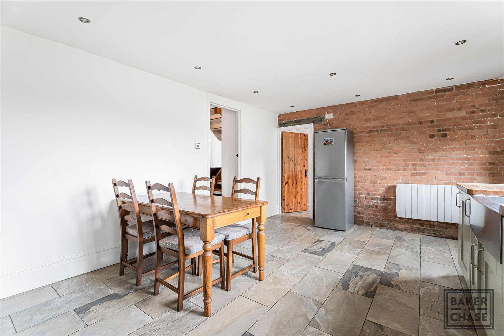 Property Image c4ca5091-4fc4-43cb-84bc-cab20d3f3d3e