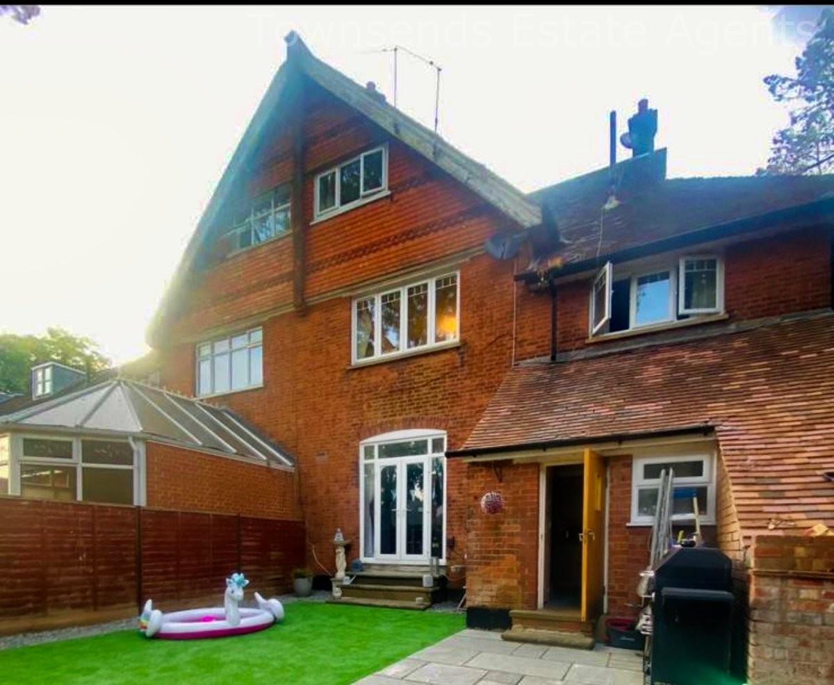 Property Image c4d2d049-0d5d-4188-823b-93e385b3d9cc