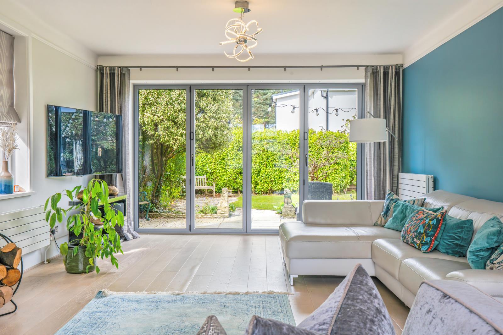 Property Image c4db5bb1-fc5e-4476-9b43-5b3a5a8847de