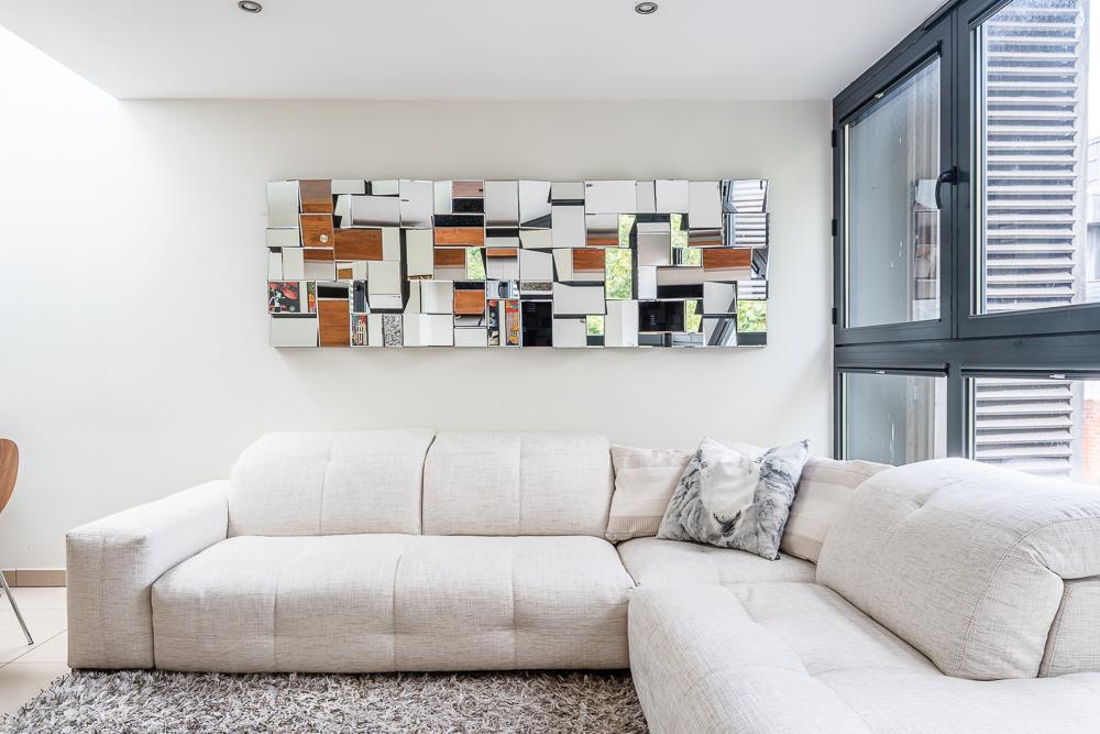 two bedroom two bathroom penthouse for let on hoxton square n1