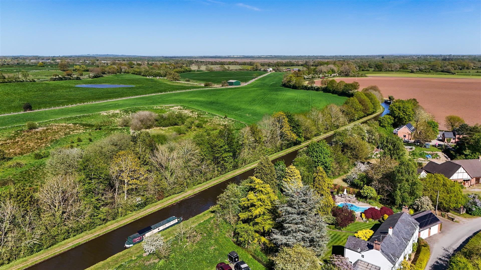 Property Image c5513f32-1820-4cc2-b6f6-d5661b85420d
