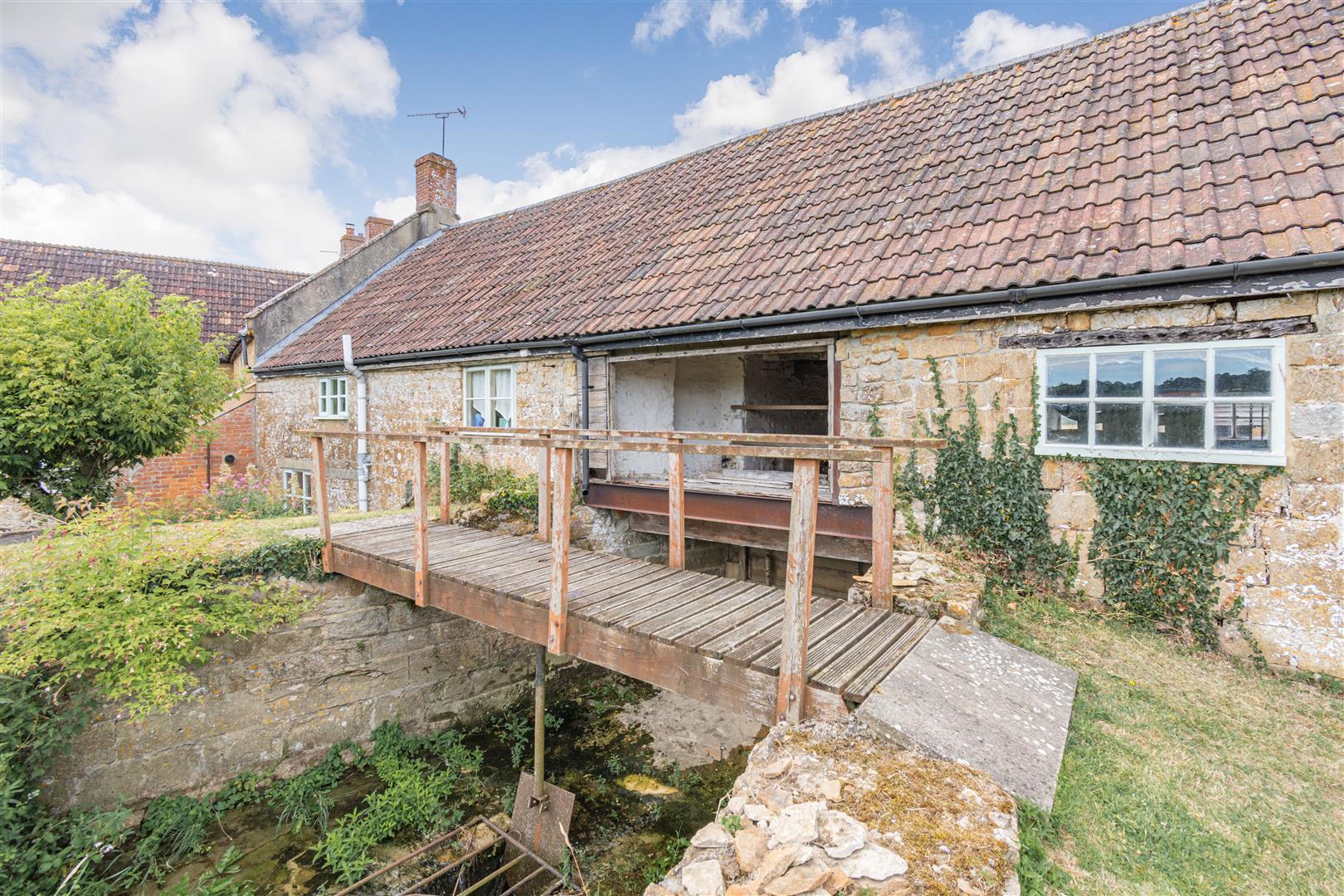 Property Image c56e9f1c-55a1-43d3-b3a0-44e64903ecb5