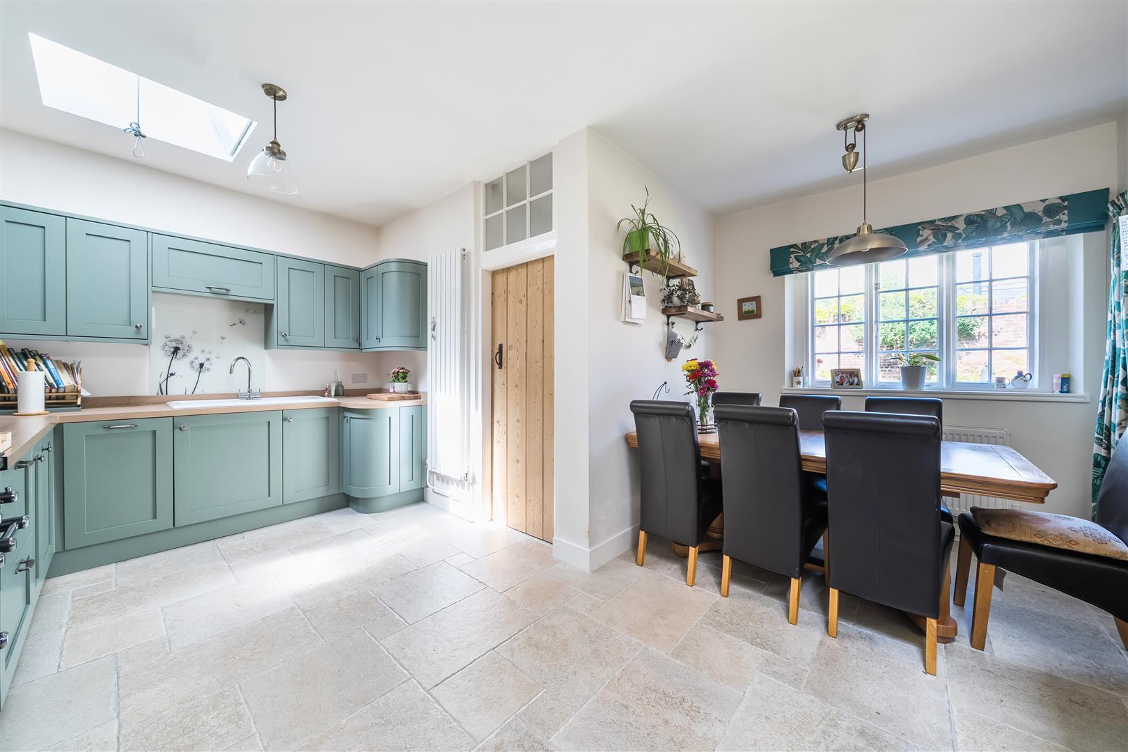 Property Image c57babfd-8567-4f82-8f3b-05b62b8fccf1