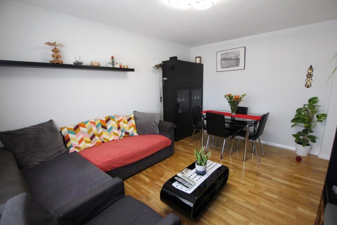 Property Image c5880fb4-93a7-4555-ada2-4d348353d99f