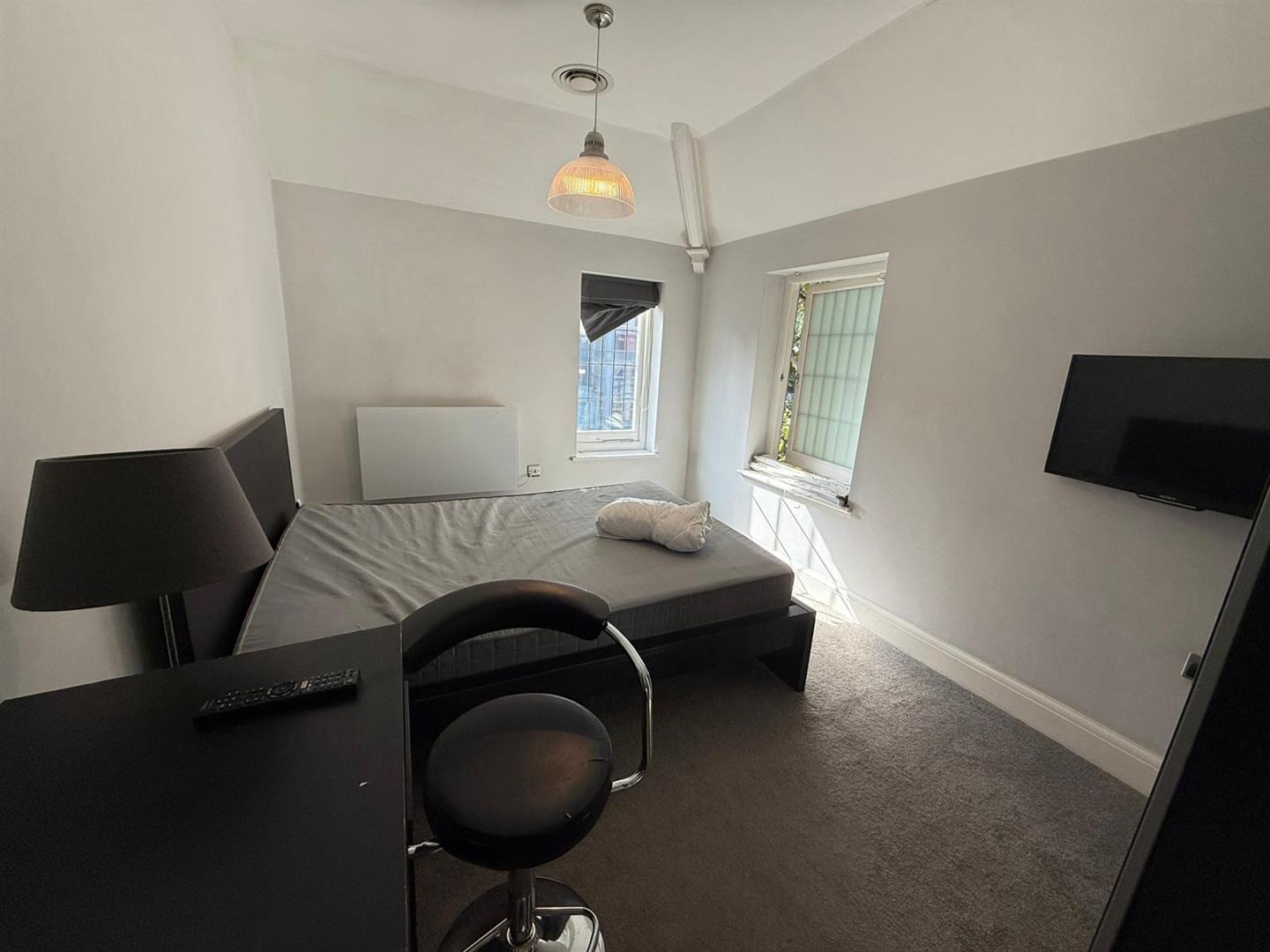 Property Image c5b9898f-4a18-4c62-af04-280665759a43