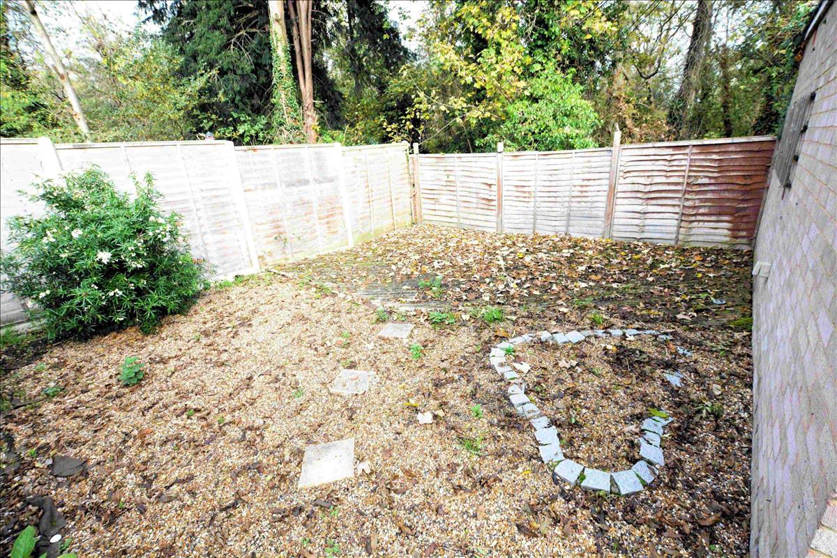 Property Image c5bcd955-12e3-4728-92f8-cd8a4ebc5352