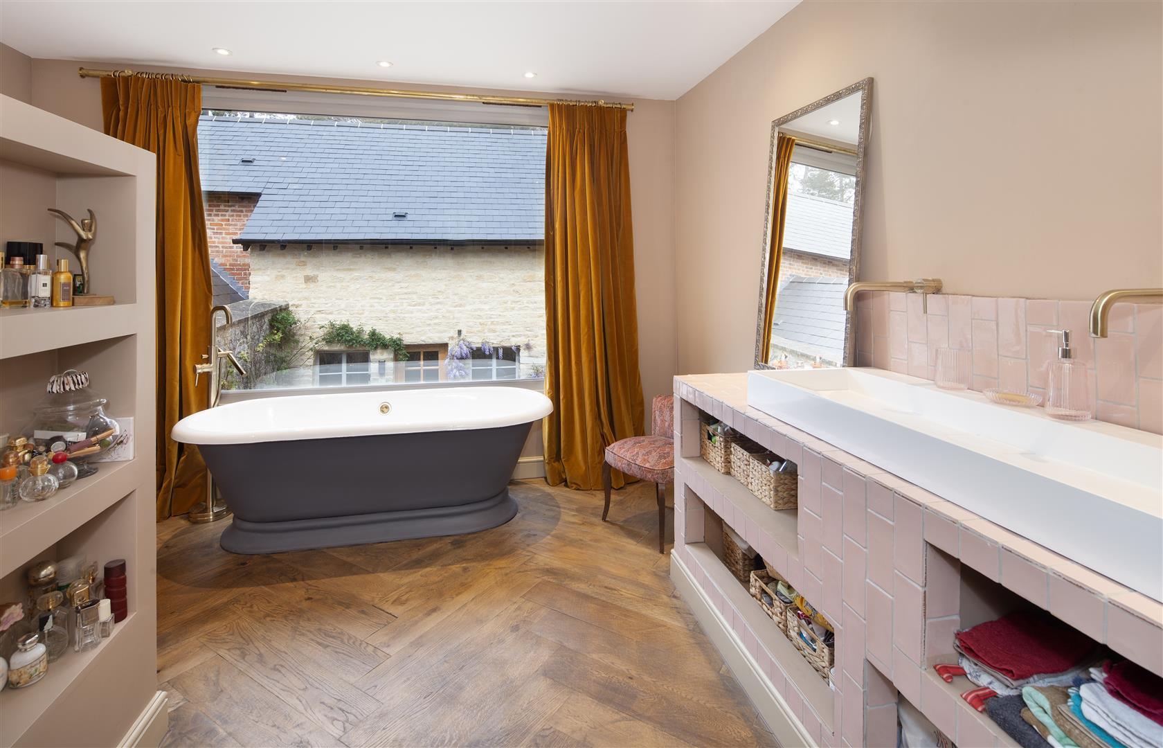 Property Image c5f9d629-c1e0-4928-b310-9656a8f8d7ef