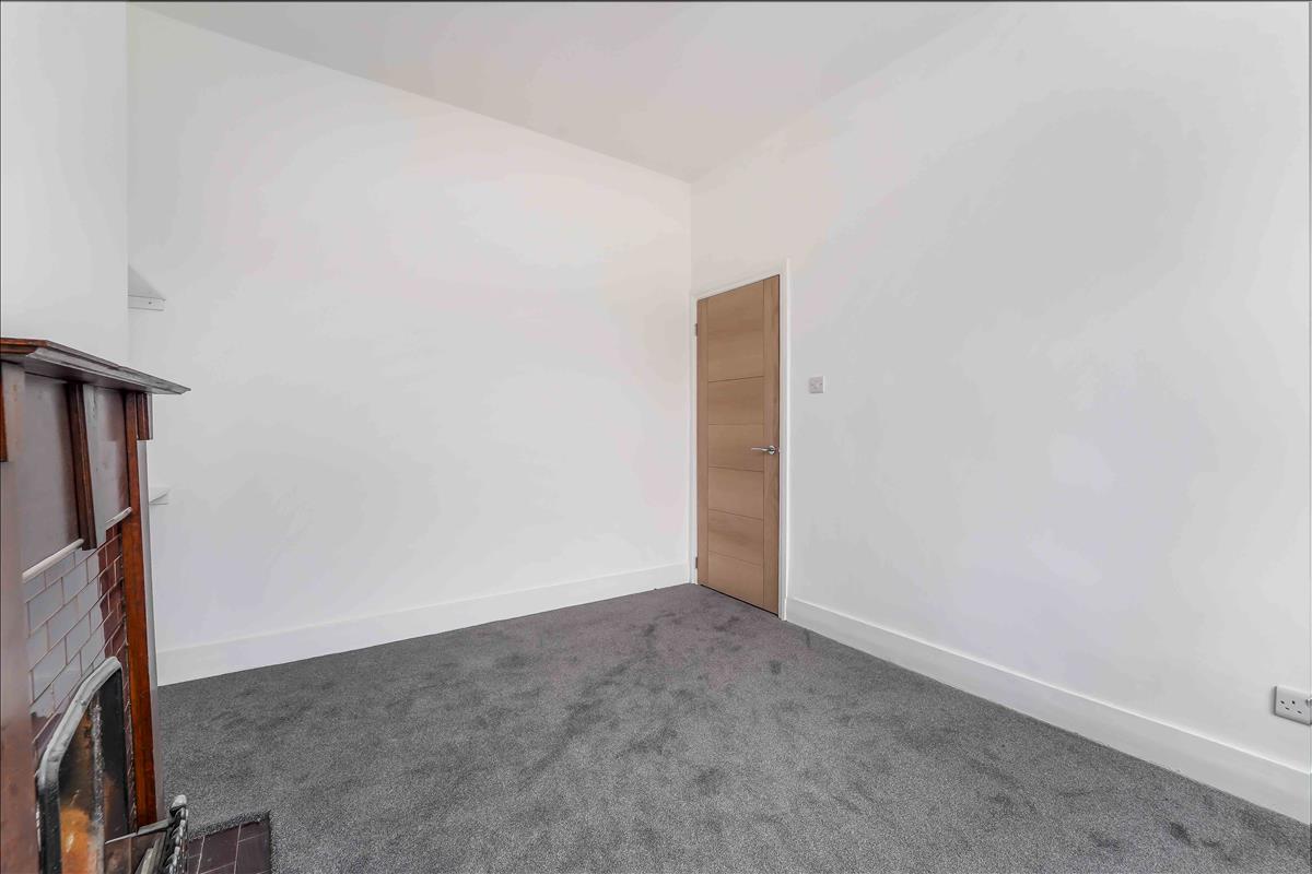 Property Image c60ab3e2-1411-4236-9e9d-f975bdc6a38a