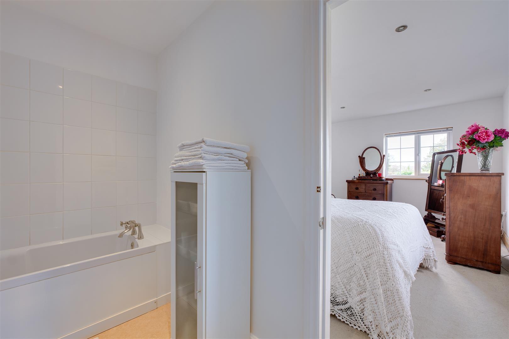 Property Image c61e735c-0f9a-434d-99ab-2a30a58665e6