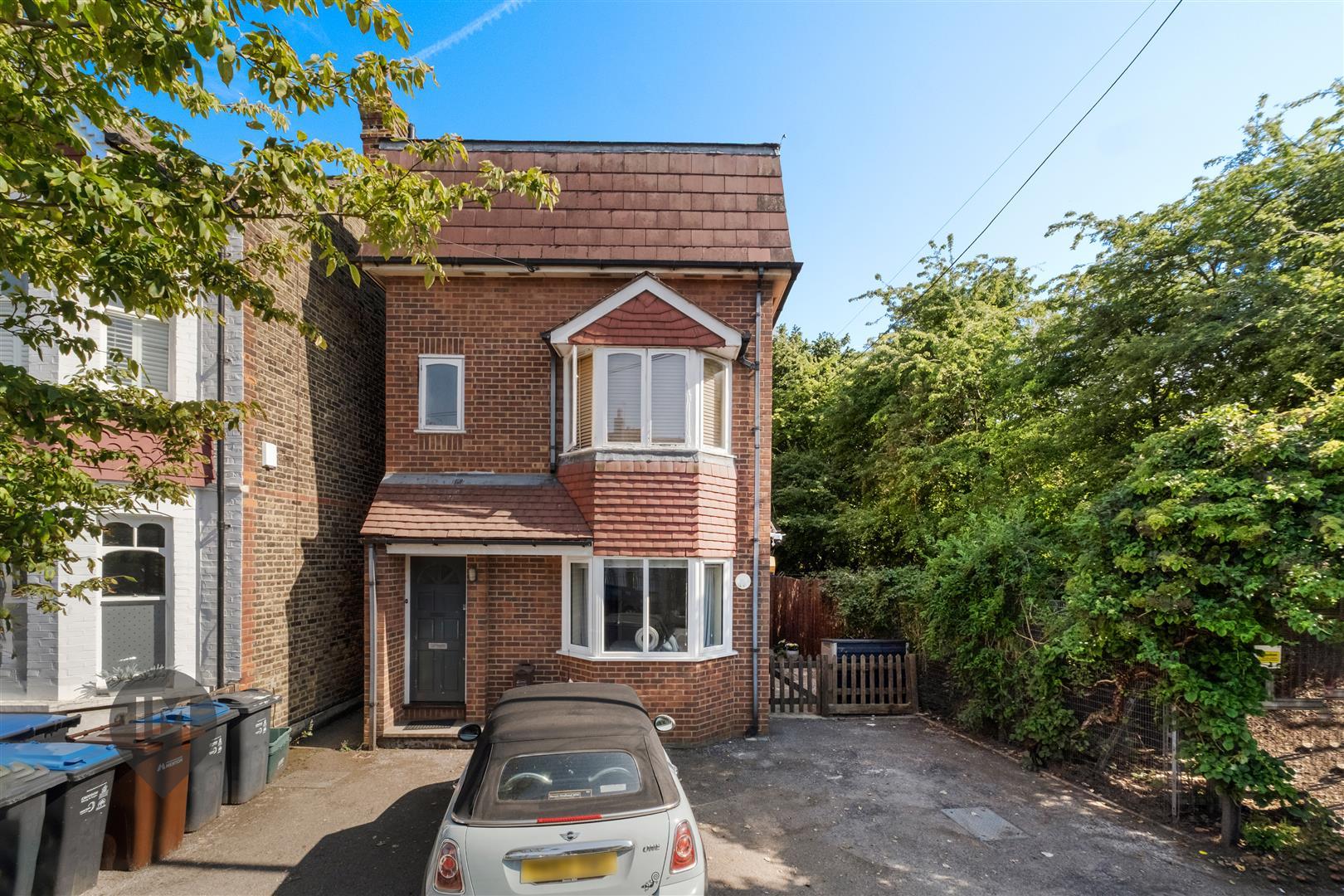 Property Image c64732bf-a743-49f5-a6f3-4ea94794f6c0