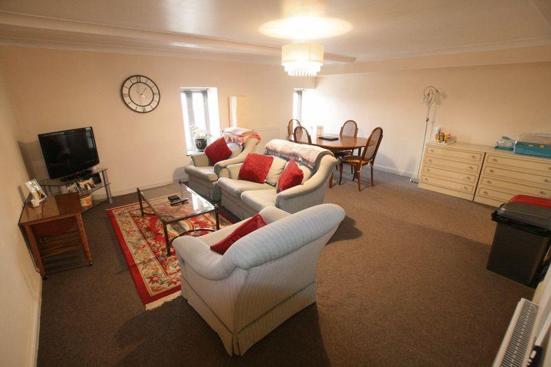 Property Image c65075f3-bf86-4549-8460-507d17b4dfaf