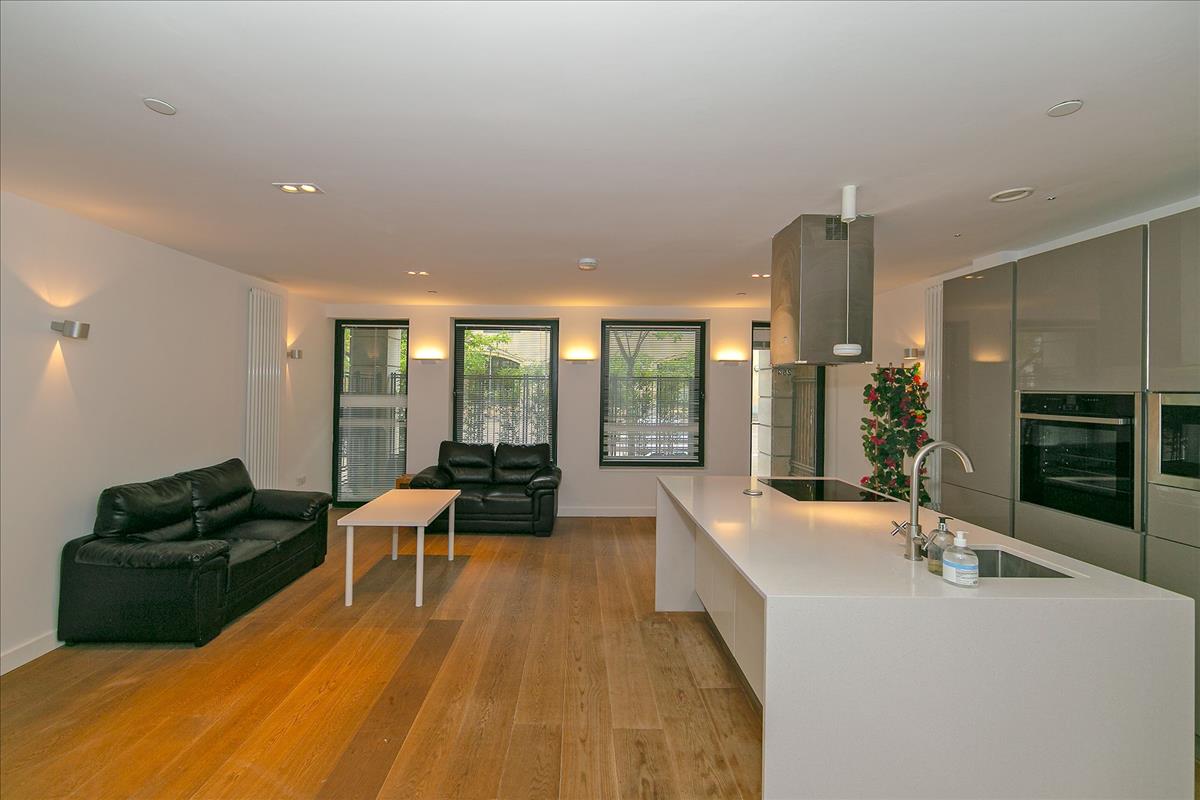 Property Image c6543178-0627-4c15-99ea-5820c4e50e41