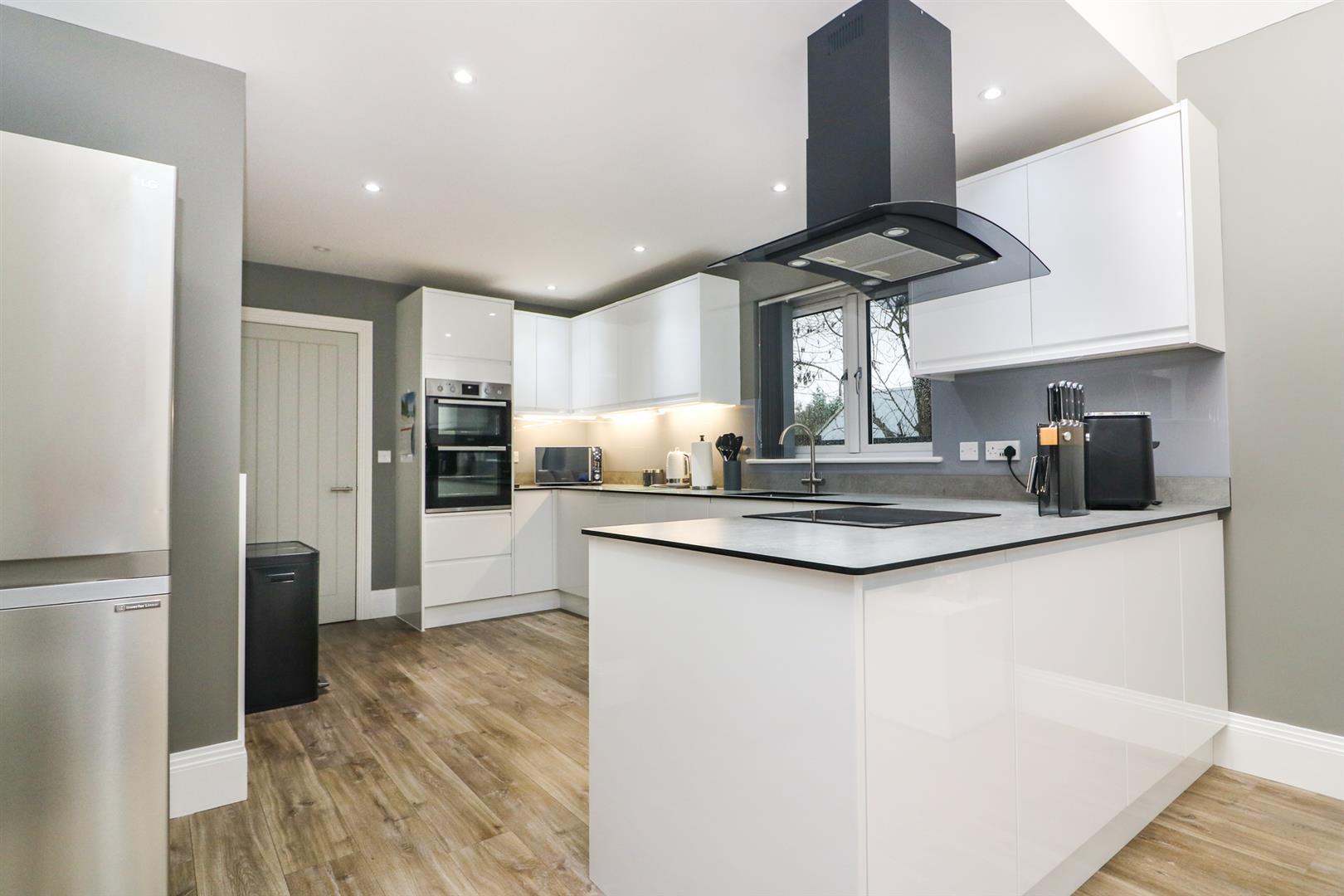 Property Image c6742670-7cba-424c-803e-943bd61d8325