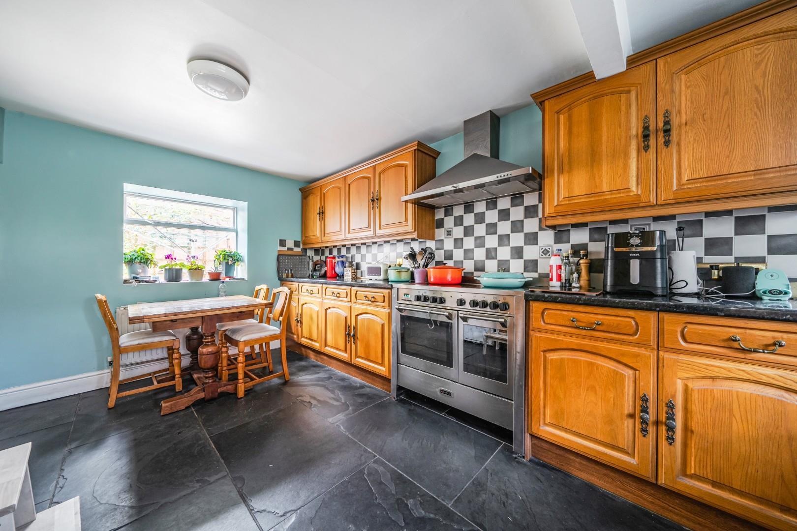 Property Image c675f125-8b66-4787-8fd6-2bf657b5543f
