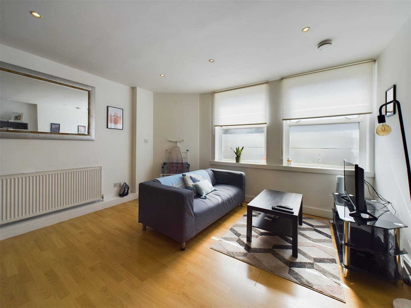 Property Image c6823684-80a5-477c-a1c3-bf499ff88255