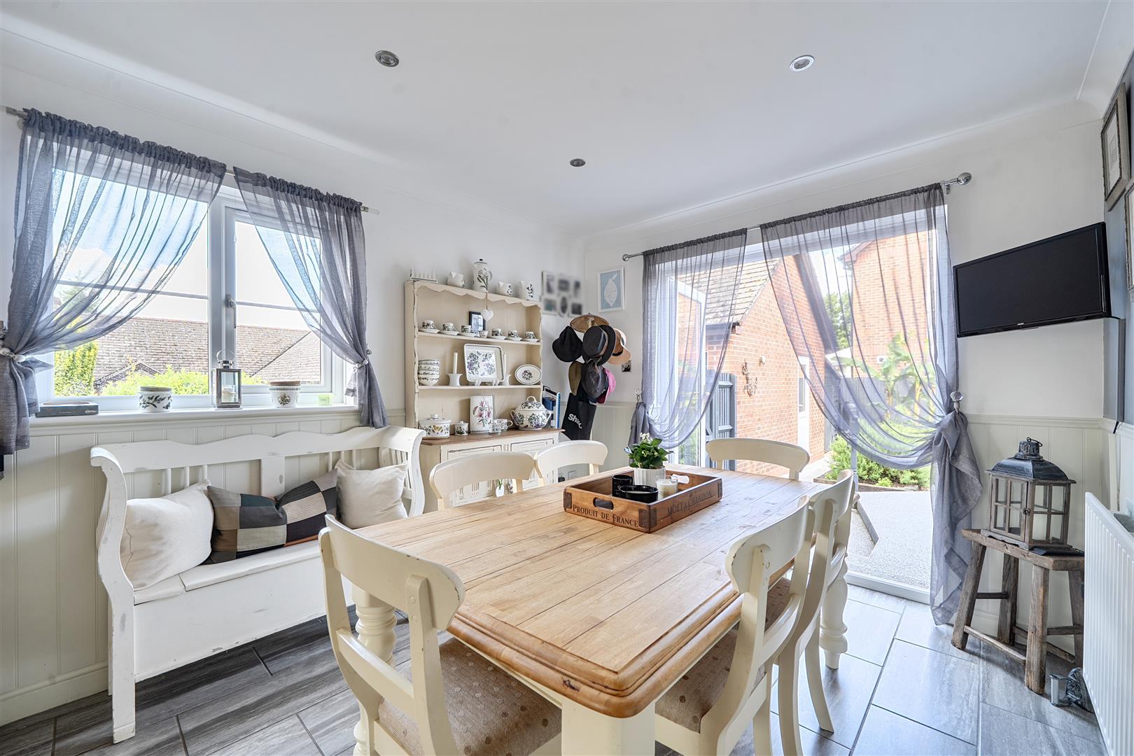 Property Image c6a0d6e9-00d4-4edb-8f82-08e77c6c96ce