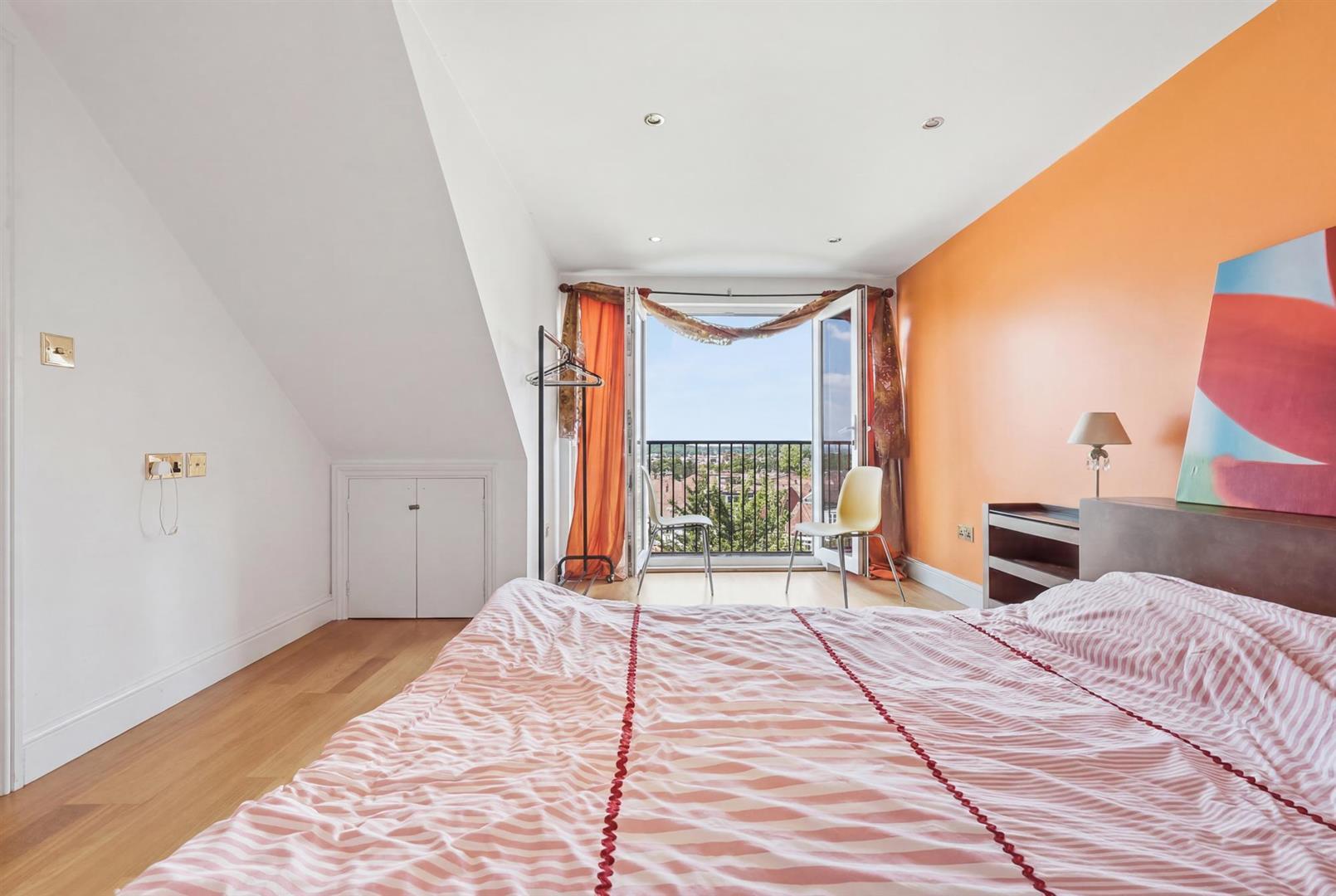 Property Image c6b32ae8-aa50-4c5b-816c-78b013c70c35