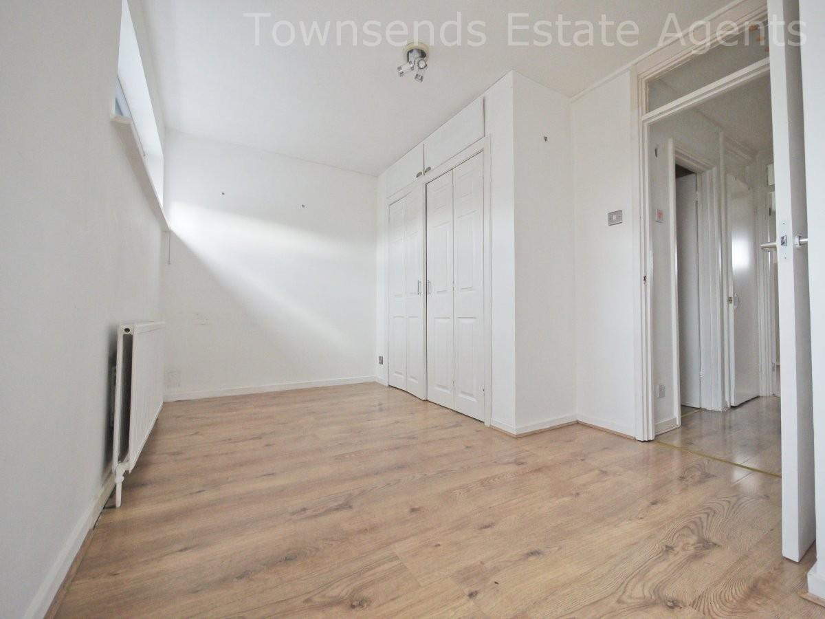 Property Image c6b6c156-f04f-4f30-9d5b-73450a8fd42e