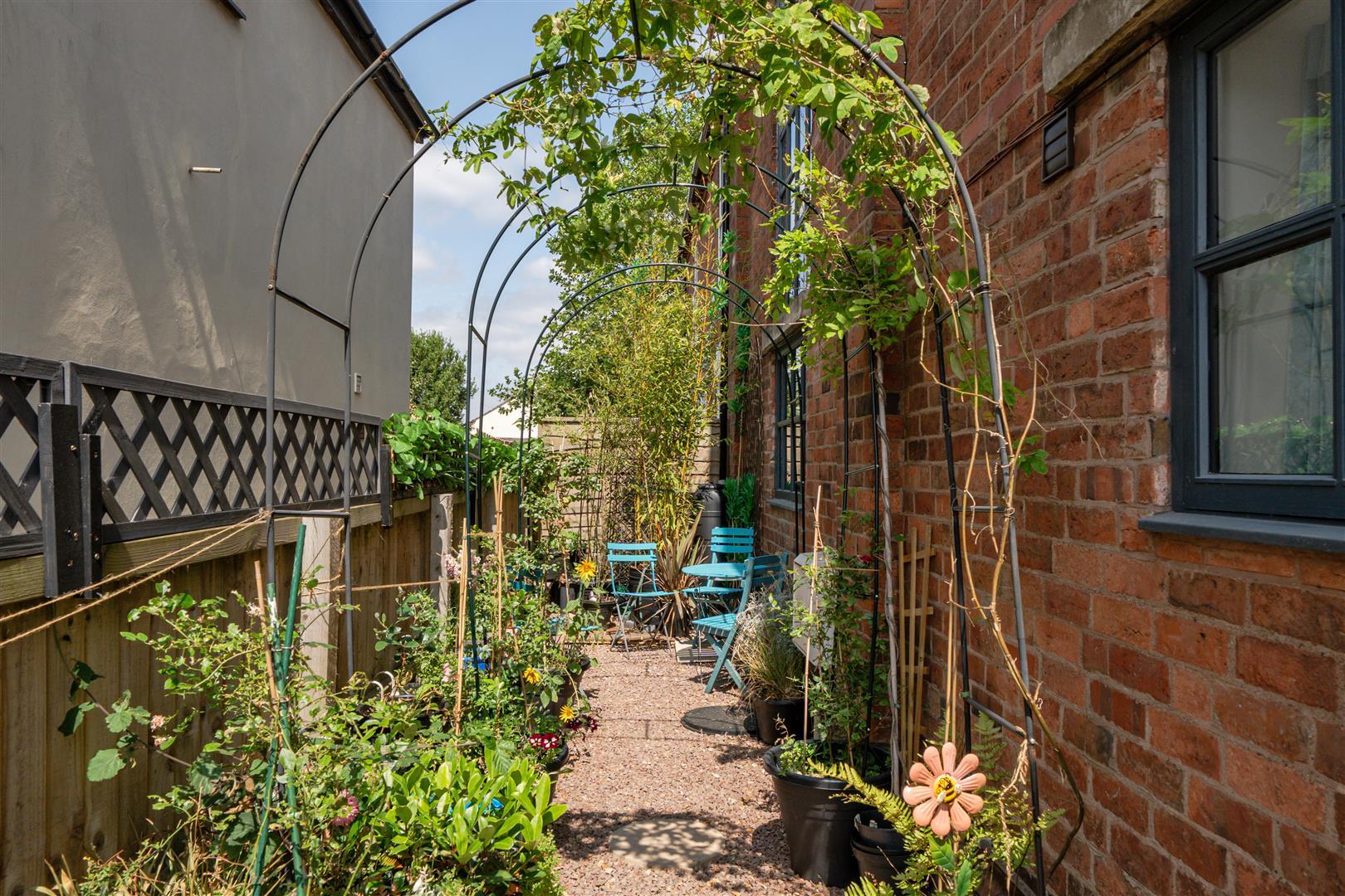 Property Image c70850e4-a680-41c8-b4c9-133eb70d8145