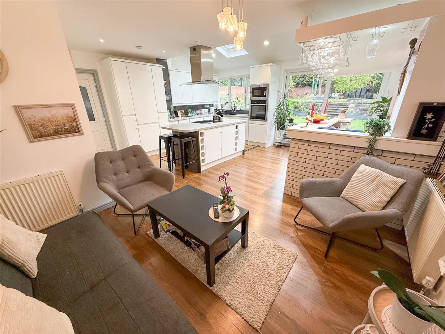 Property Image c720348a-abc9-40b7-b09a-3e1161586a5d