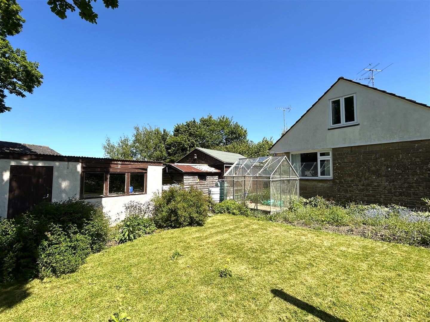 Property Image c727f568-b774-46b3-828f-2f34eb308a69
