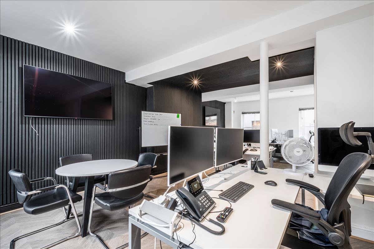 Property Image c74c3d28-19de-4144-b4d8-fe58a7b590f2