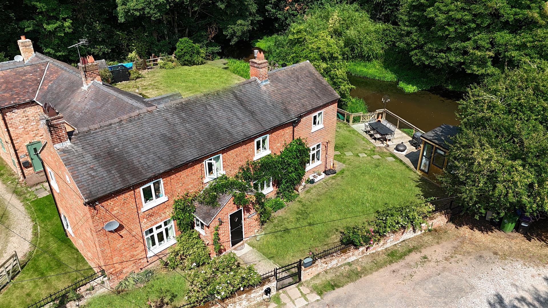 Property Image c74dd687-3328-44aa-8c7a-77ad87c2c574