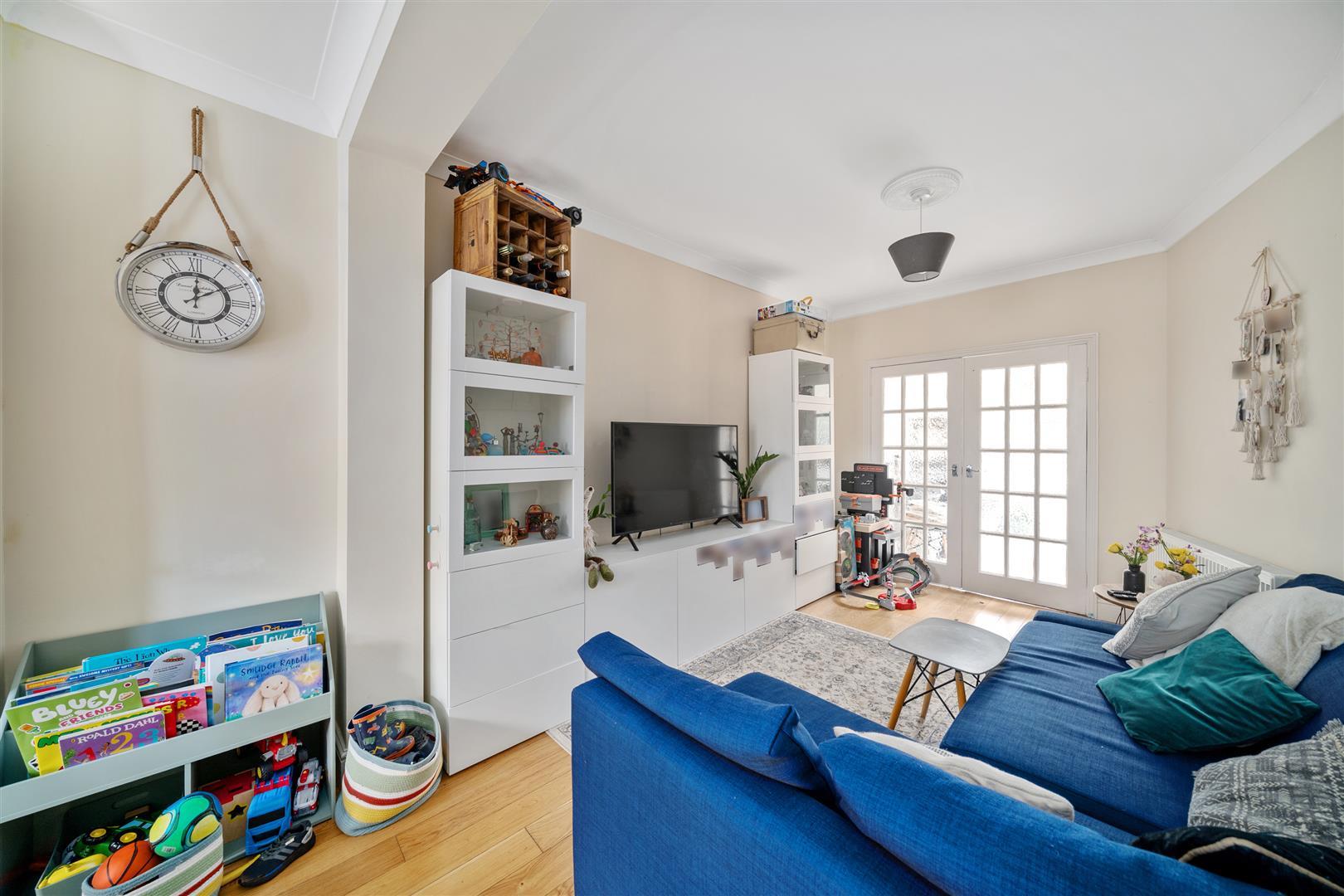 Property Image c7768b17-a593-4e32-9df9-9b4d916a7922